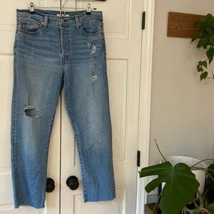Levi’s Wedgie‎ Straight Jeans Revolve Style Ripped Destroyed Distressed Size 32